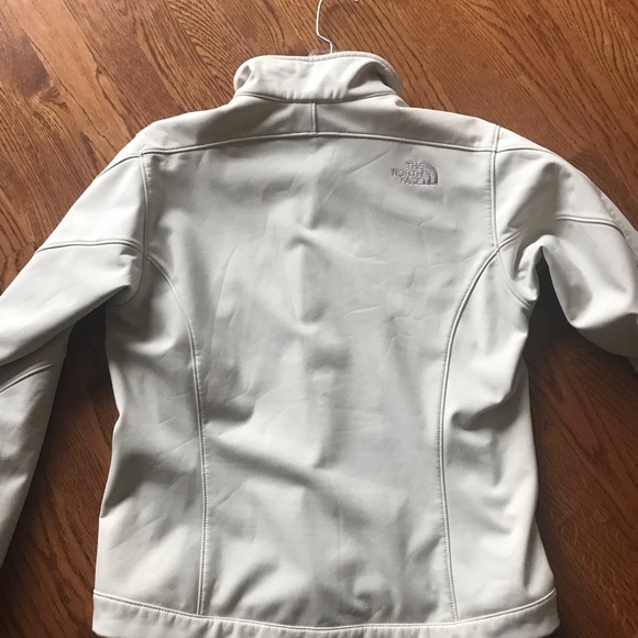 North face Apex cream jacket - Picture 3 of 5